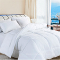 Comfortable 100% Polyester Hollow Fibre Quilts for Hotel Beds